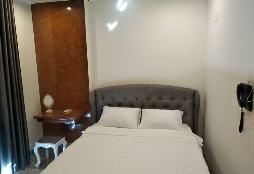 اتاق لوکس, Peace