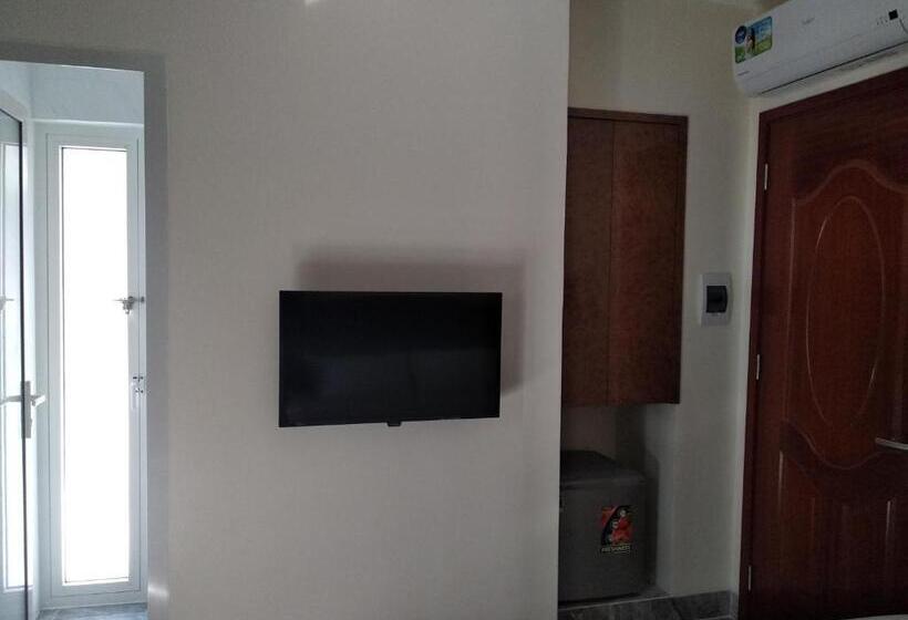 اتاق لوکس, Peace