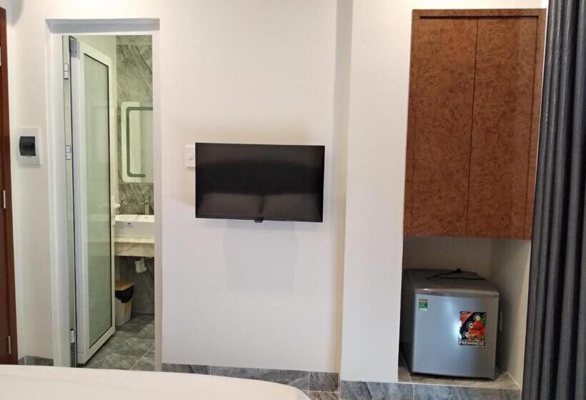 اتاق لوکس, Peace