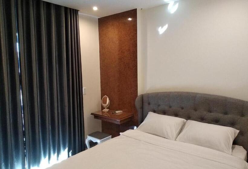 اتاق لوکس, Peace