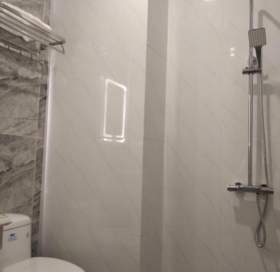 اتاق استاندارد چهارنفره با بالکن, Peace