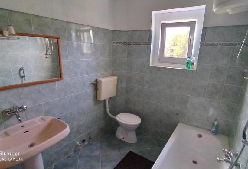 اتاق کلاسیک سه تخته, Rooms Ensar