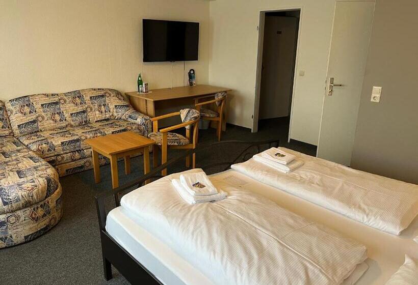 Четырехместный Номер Стандарт, Astral Inn Leipzig Hotel & Restaurant