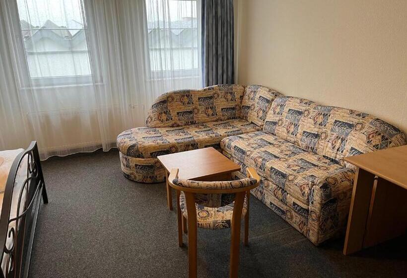 Четырехместный Номер Стандарт, Astral Inn Leipzig Hotel & Restaurant