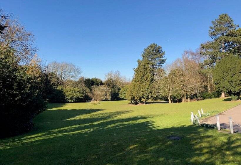 غرفة تنفيذية, Brandshatch Place & Spa