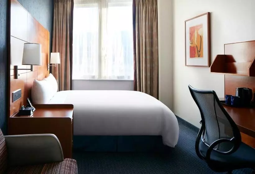 ベーシックルーム, Club Quarters Hotel St Paul S, London