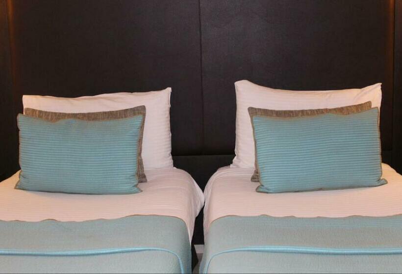 اتاق سوپریور, Constanza