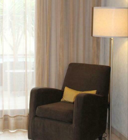 اتاق سوپریور, Constanza