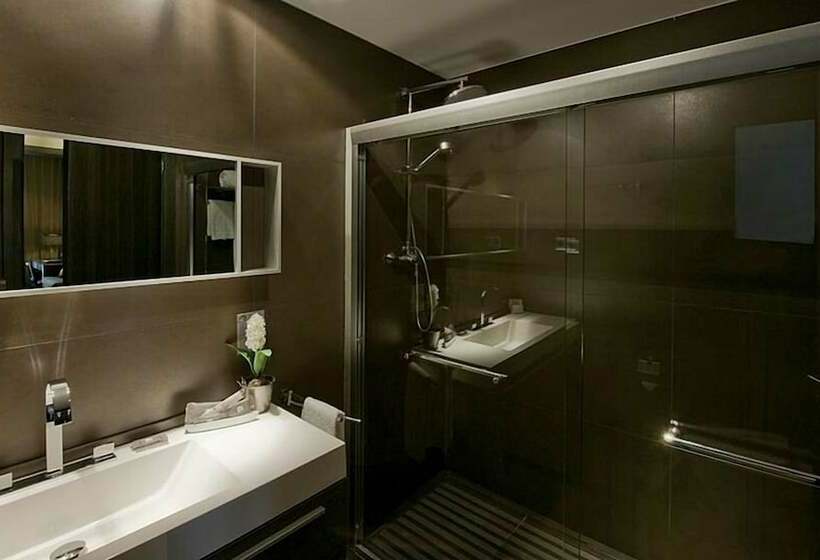 اتاق سوپریور, Constanza