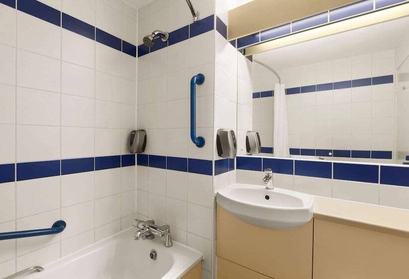 Номер Стандарт Двуспальная Кровать, Days Inn Sutton Scotney South