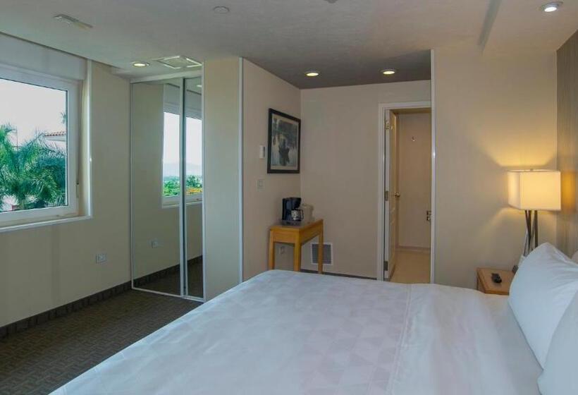 キングサイズベッドのスタンダードルーム, Holiday Inn Cuernavaca, An Ihg