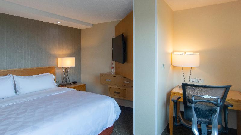 キングサイズベッドのスイートルーム, Holiday Inn Cuernavaca, An Ihg