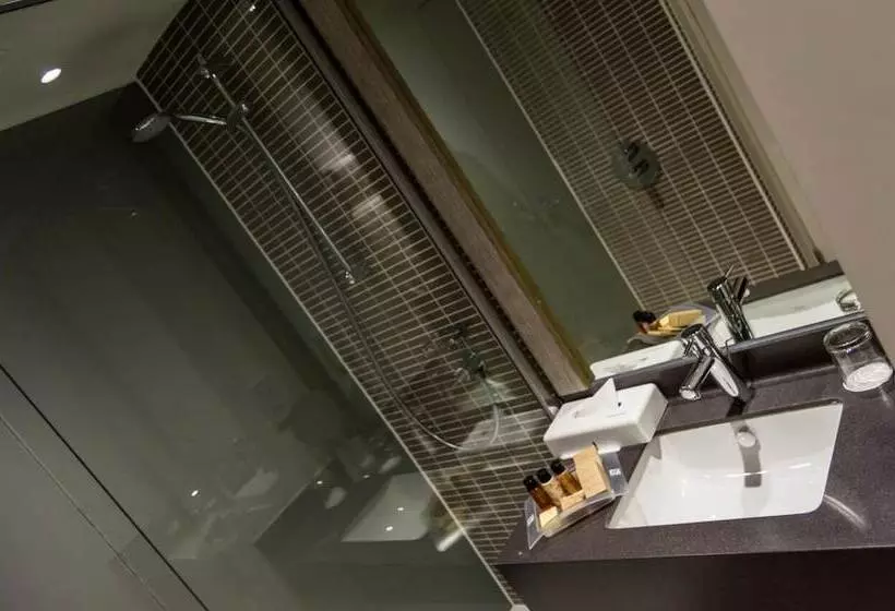 Standard-invahuone, Holiday Inn Leeds Brighouse, An Ihg