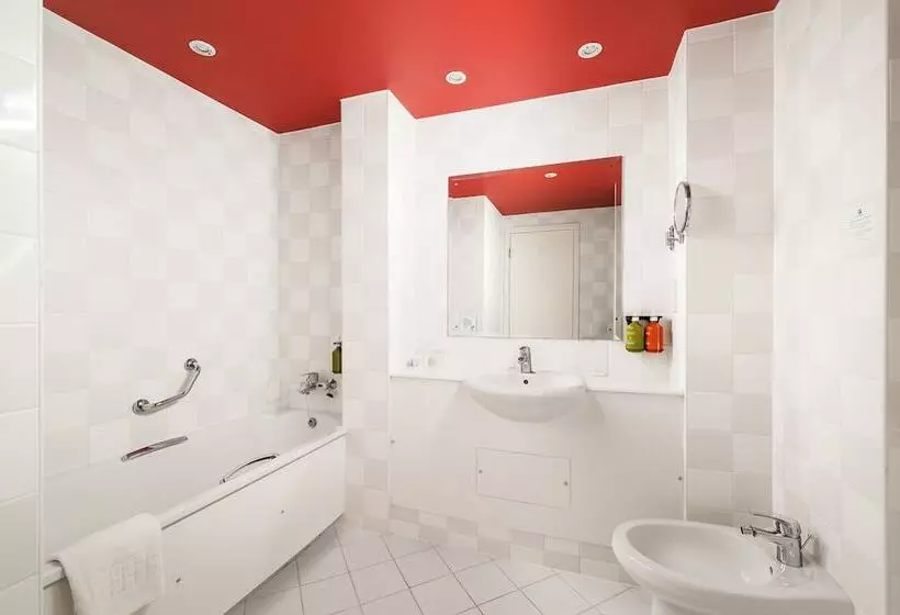 Standard-huone 2 Parivuodetta, Holiday Inn Leeds Brighouse, An Ihg
