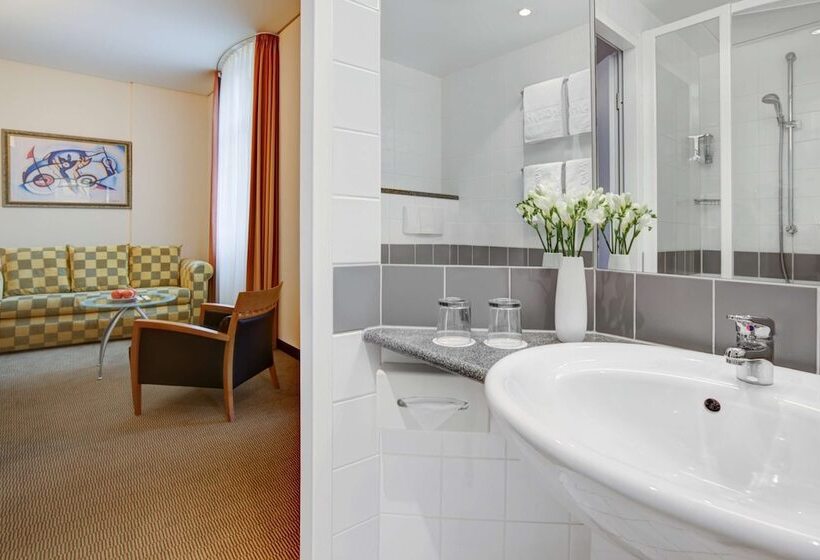 استودیوی استاندارد, Intercityhotel Berlin Ostbahnhof