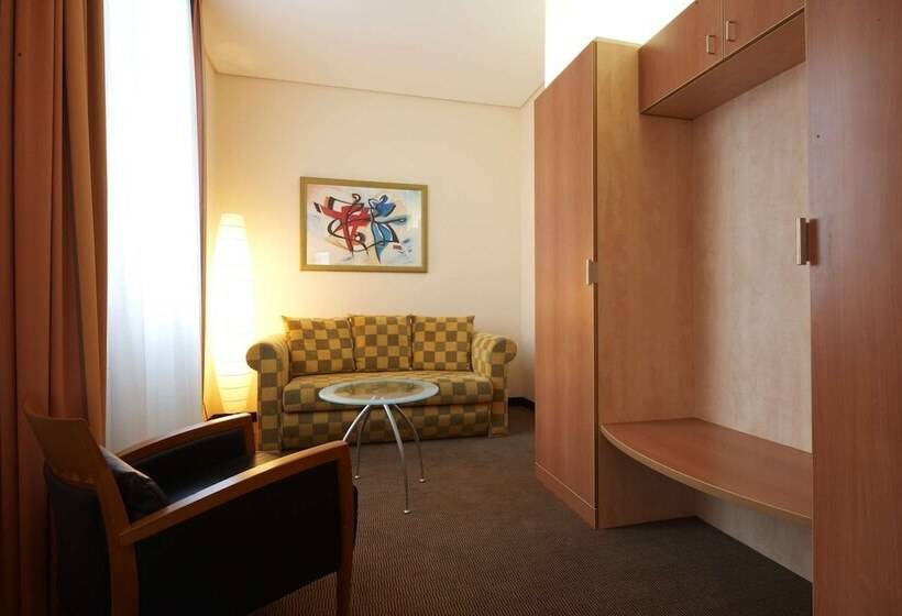 استودیوی استاندارد, Intercityhotel Berlin Ostbahnhof