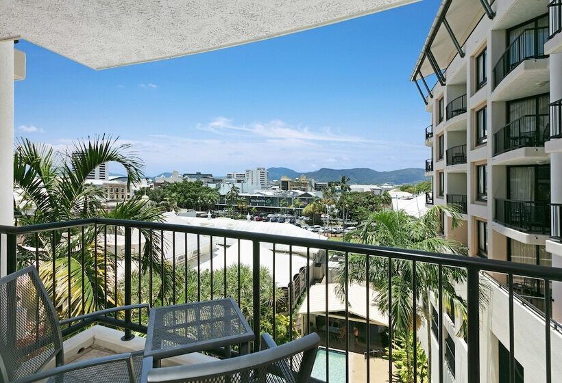 スタンダードシティビュールーム, Mantra Esplanade