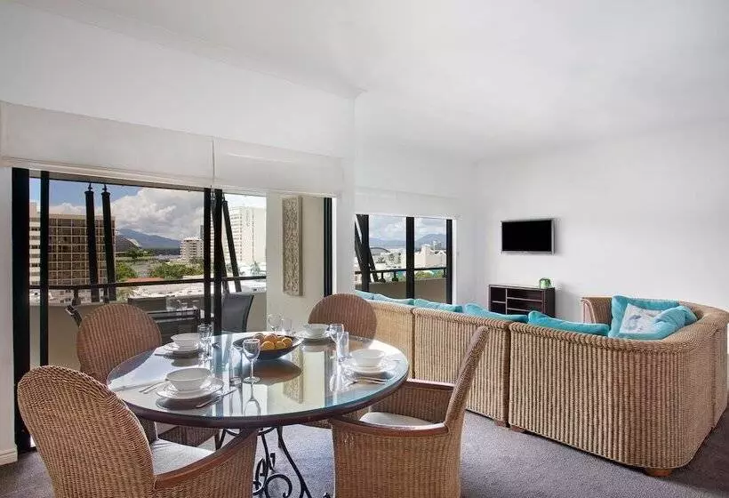 海の見える3ベッドルームアパートメント, Mantra Esplanade