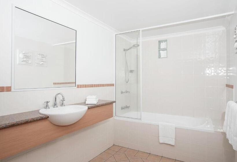 スタンダードルーム, Mantra In The Village