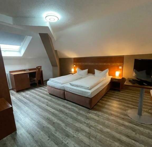 Номер Стандарт, Monte Cristo