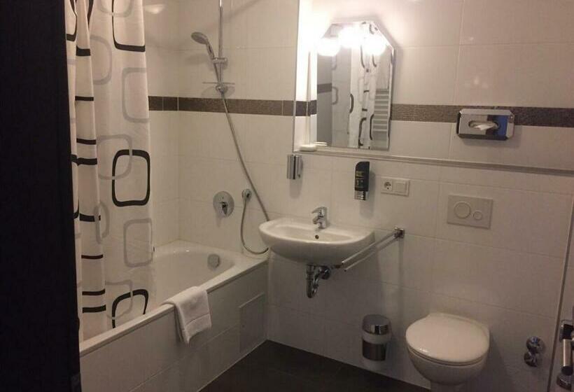 Номер Стандарт Трехместный, Monte Cristo