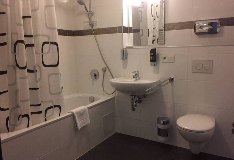 Номер Стандарт, Monte Cristo