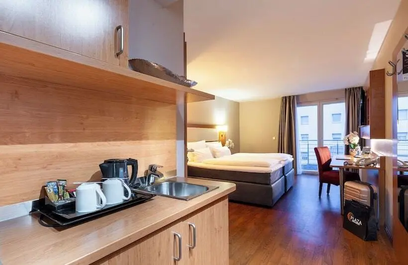 Comfort Kolmen Hengen Huone, Plaza Inn Heilbronn