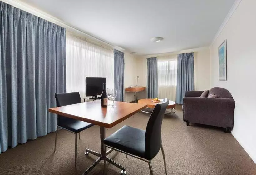 キングサイズベッドのエクゼクティブルーム, Ramada Encore Belconnen