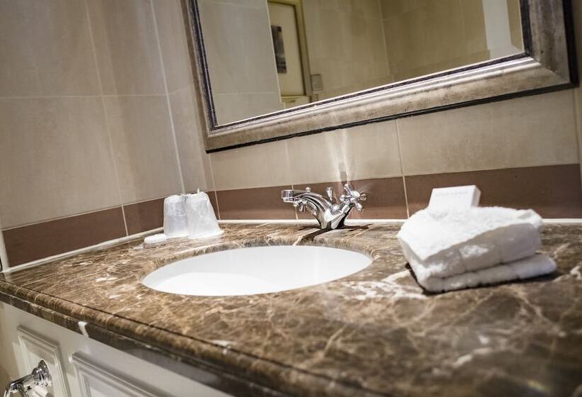 غرفة ديلوكس, The Chamberlain