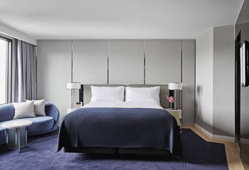 豪华房间, The Royce