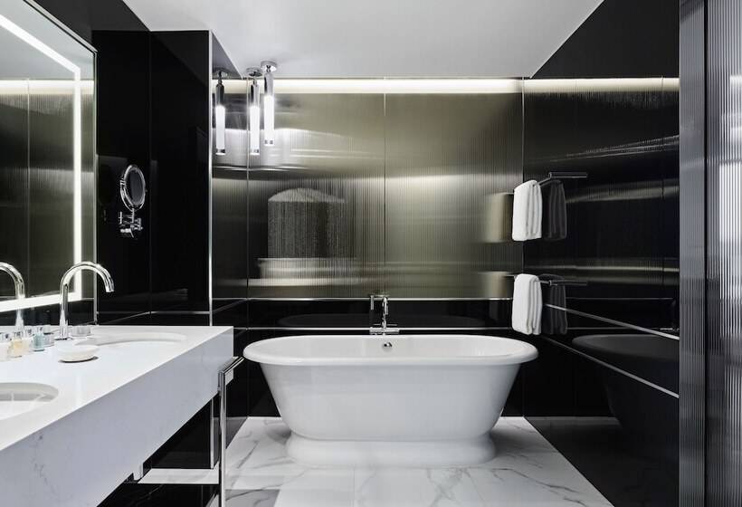 豪华房间, The Royce