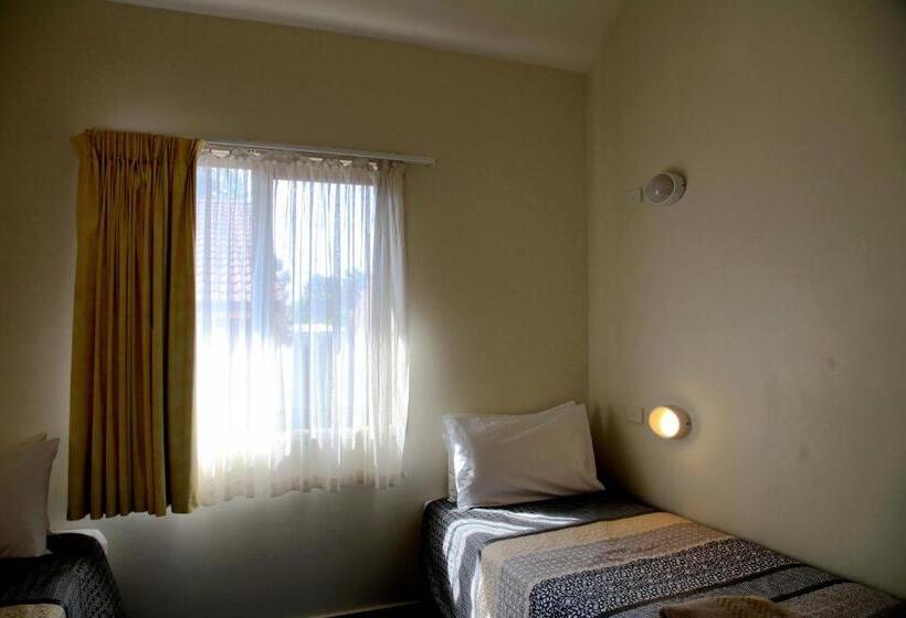 带2个卧室的公寓, Travellers Motor Village