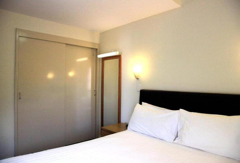 带2个卧室的公寓, Travellers Motor Village