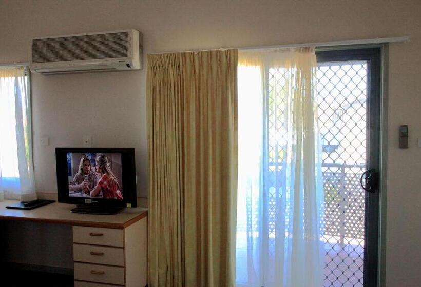 豪华套房, Travellers Motor Village