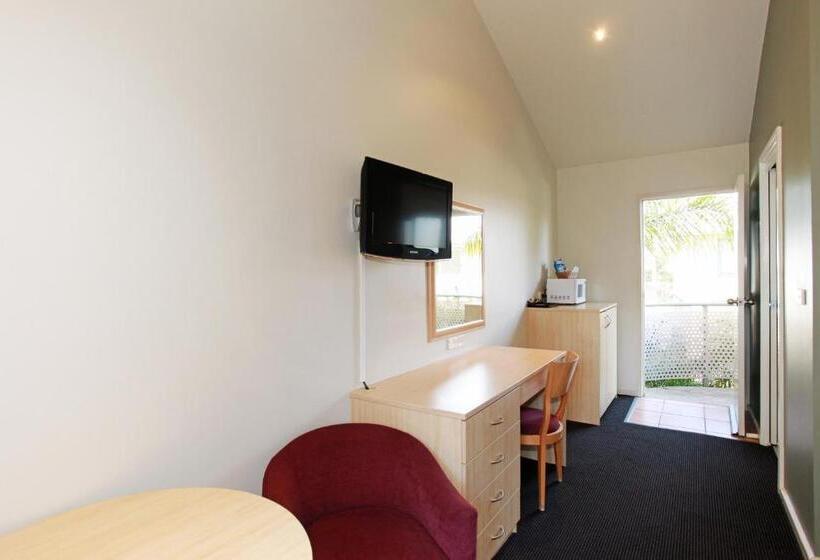 行政房间, Travellers Motor Village