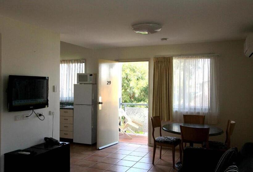 带2个卧室的公寓, Travellers Motor Village