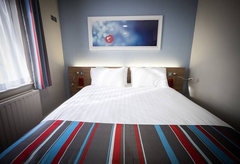 Номер Стандарт, Travelodge Belfast