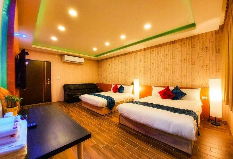 اتاق خانوادگی, Suao Backpackers