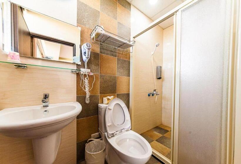 اتاق کلاسیک چهارنفره, Suao Backpackers