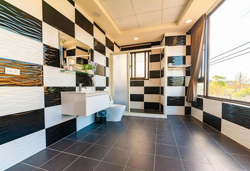 اتاق کلاسیک چهارنفره, Suao Backpackers