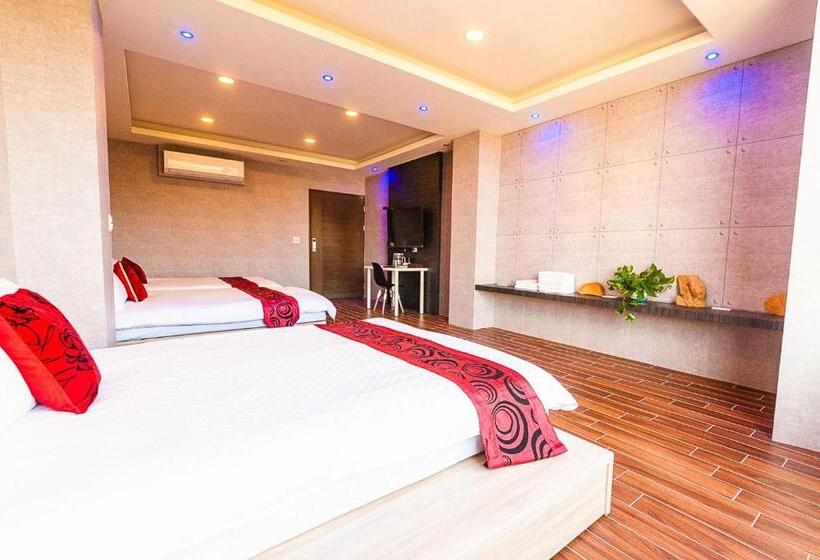 اتاق خانوادگی, Suao Backpackers