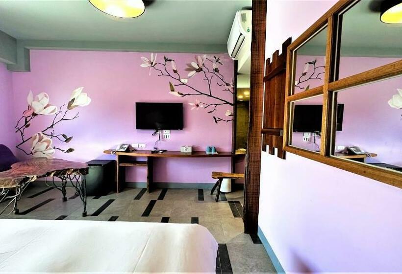 اتاق استاندارد با چشم‌انداز باغ, 墾丁興海灣民宿