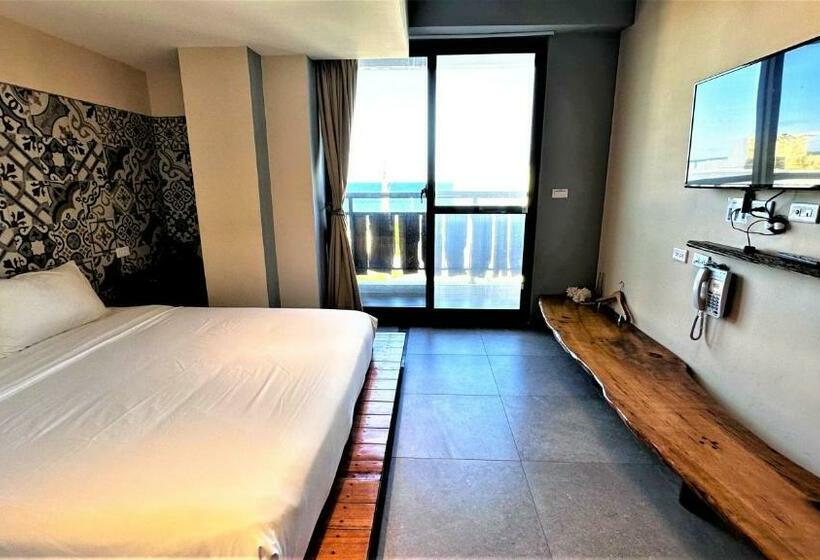 اتاق استاندارد با بالکن و چشم‌انداز دریا, 墾丁興海灣民宿