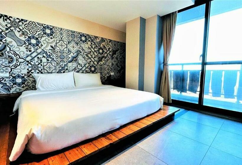 اتاق استاندارد با بالکن و چشم‌انداز دریا, 墾丁興海灣民宿