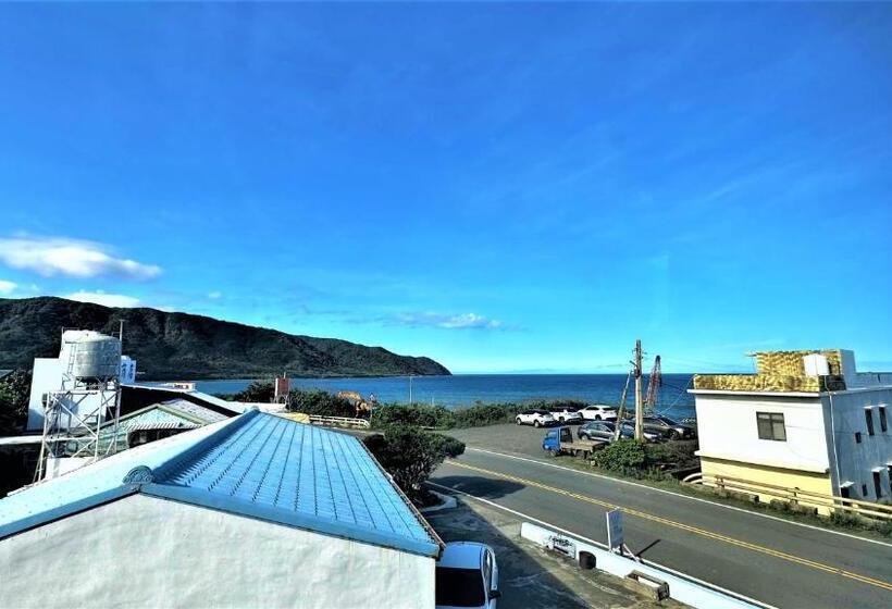 اتاق استاندارد چهار تخته با چشم‌انداز دریا, 墾丁興海灣民宿