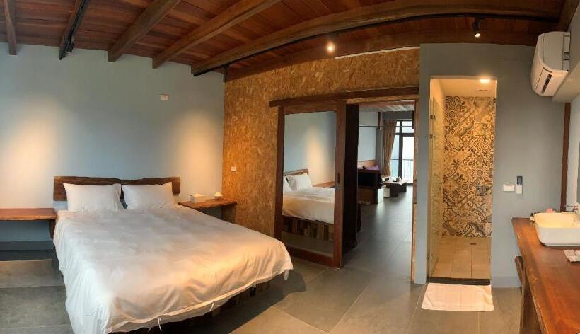 اتاق خانوادگی با چشم‌انداز دریا, 墾丁興海灣民宿