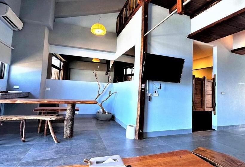 اتاق خانوادگی با چشم‌انداز دریا, 墾丁興海灣民宿