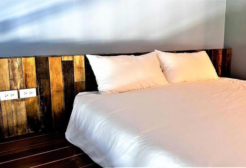 اتاق خانوادگی با چشم‌انداز دریا, 墾丁興海灣民宿