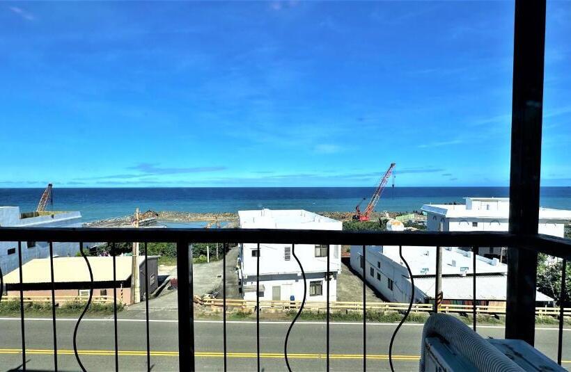 اتاق خانوادگی با چشم‌انداز دریا, 墾丁興海灣民宿