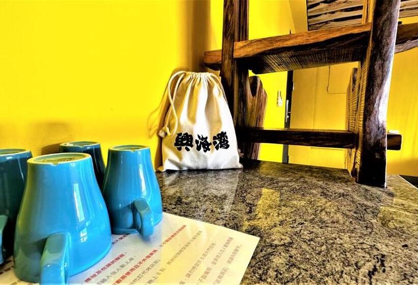 اتاق استاندارد چهار تخته, 墾丁興海灣民宿